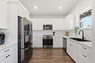 16455 Bassett Rd, La Pine, OR 97739 - Photo 12