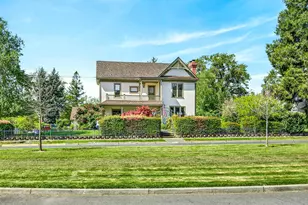 1002 NW Washington Blvd, Grants Pass, OR 97526 - Photo 1