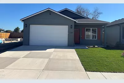 728 Dahl Place #17, Medford, OR 97501 - Photo 1