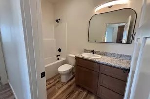728 Dahl Pl, Medford, OR 97501 - Photo 18