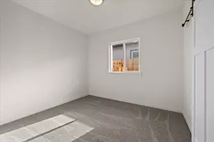 728 Dahl Pl, Medford, OR 97501 - Photo 16