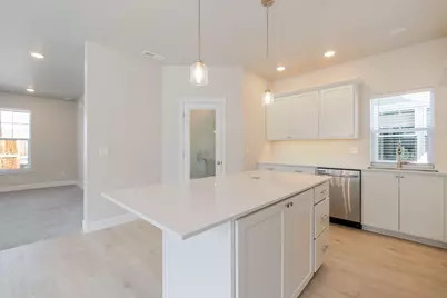 868 NW 19th Street, Redmond, OR 97756 - Photo 16