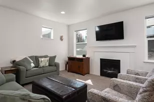 2955 NE Quiet Canyon Dr, Bend, OR 97701 - Photo 4