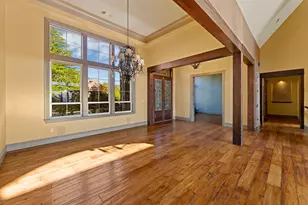 5637 Saddle Ridge Dr, Medford, OR 97504 - Photo 8