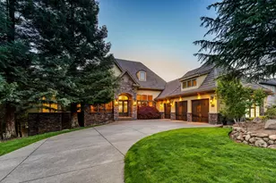 5637 Saddle Ridge Dr, Medford, OR 97504 - Photo 1