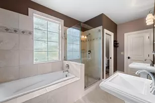 5637 Saddle Ridge Dr, Medford, OR 97504 - Photo 32