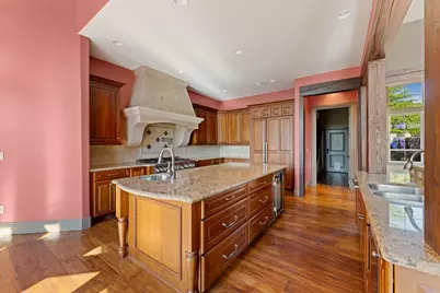 5637 Saddle Ridge Drive, Medford, OR 97504 - Photo 12