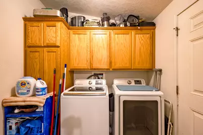 360 Lamont Way, Cave Junction, OR 97523 - Photo 18