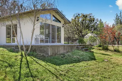 5700 Highway 238, Jacksonville, OR 97530 - Photo 22