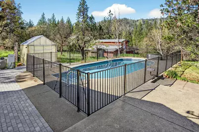 5700 Highway 238, Jacksonville, OR 97530 - Photo 26