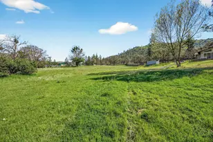5700 Hwy 238, Jacksonville, OR 97530 - Photo 28