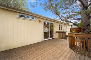 1015 SE Valleywood Pl, Bend, OR 97702 - Photo 22