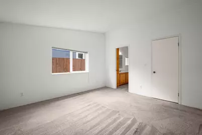 1015 SE Valleywood Place, Bend, OR 97702 - Photo 10