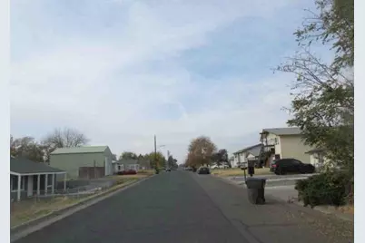 409 W Ridgeway Avenue, Hermiston, OR 97838 - Photo 6