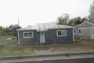 409 W Ridgeway Ave, Hermiston, OR 97838 - Photo 1