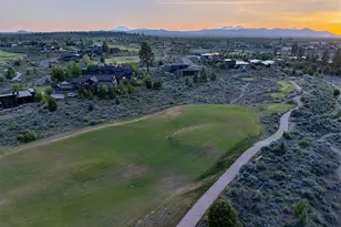 19345 Roswell Dr, Bend, OR 97702 - Photo 4