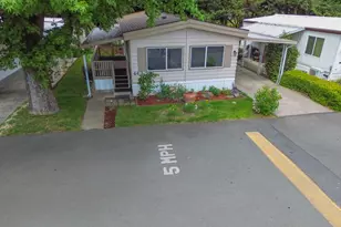 443 Ashwood Dr, Grants Pass, OR 97526 - Photo 36