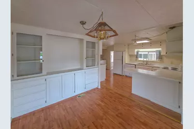 443 Ashwood Drive, Grants Pass, OR 97526 - Photo 4