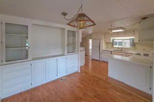443 Ashwood Dr, Grants Pass, OR 97526 - Photo 4