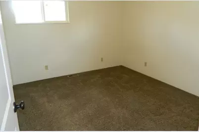 5333 Hilldale Street, Klamath Falls, OR 97603 - Photo 12