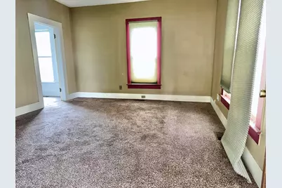 731 W 2nd Street, Medford, OR 97501 - Photo 6