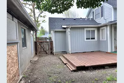 731 W 2nd Street, Medford, OR 97501 - Photo 30