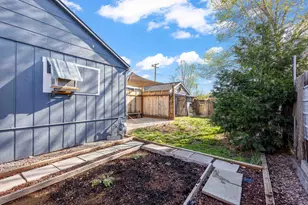 248 NW 3rd St, Redmond, OR 97756 - Photo 22