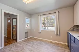 248 NW 3rd St, Redmond, OR 97756 - Photo 10