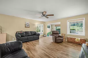 1381 Oak Hill Rd, Roseburg, OR 97471 - Photo 8