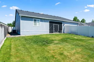 628 Barton Rd, Eagle Point, OR 97524 - Photo 26
