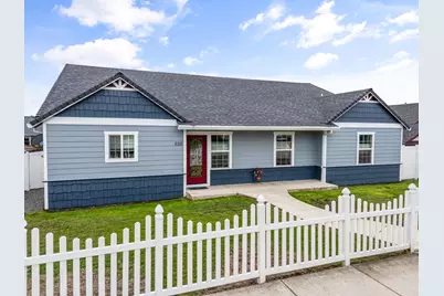 628 Barton Road, Eagle Point, OR 97524 - Photo 2