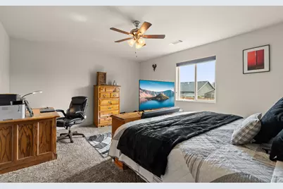 628 Barton Road, Eagle Point, OR 97524 - Photo 20