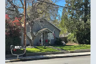 1111 NW B Street, Grants Pass, OR 97526 - Photo 2