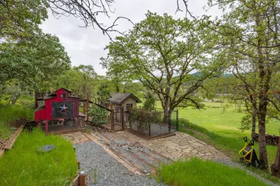 6200 Old Stage Road, Central Point, OR 97502 - Photo 48