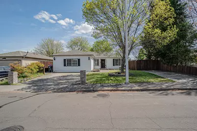 8022 Brie Terrace, White City, OR 97503 - Photo 2