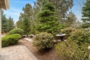 900 Victoria Falls Dr, Redmond, OR 97756 - Photo 32