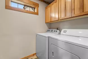8588 Red Wing Ln, Redmond, OR 97756 - Photo 20
