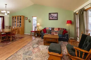 3128 NE Cromwell Ct, Bend, OR 97701 - Photo 4
