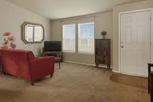 2530 SW Evening Primrose Dr, Redmond, OR 97756 - Photo 2