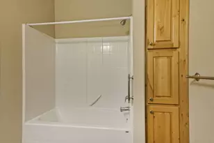 2530 SW Evening Primrose Dr, Redmond, OR 97756 - Photo 10