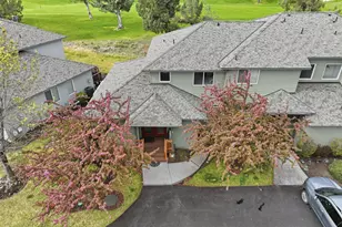 999 Golden Pheasant Dr, Redmond, OR 97756 - Photo 2