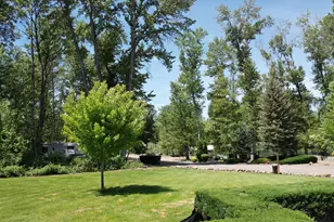20055 Hwy 62, Shady Cove, OR 97539 - Photo 48