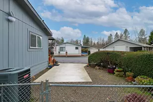 20055 Hwy 62, Shady Cove, OR 97539 - Photo 42