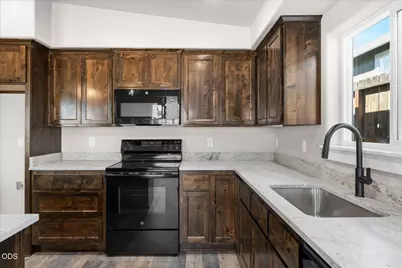 1834 Ingram Lane, Medford, OR 97501 - Photo 12