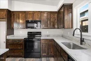 1834 Ingram Ln, Medford, OR 97501 - Photo 12