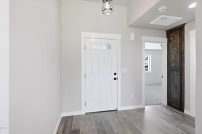 1834 Ingram Lane, Medford, OR 97501 - Photo 2
