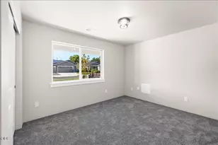 1834 Ingram Ln, Medford, OR 97501 - Photo 6