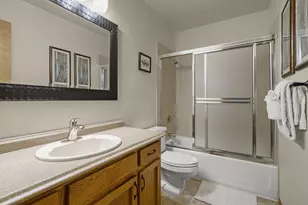 17755 Lake Aspen Ct, Sunriver, OR 97707 - Photo 18