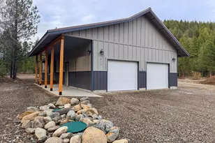655 NW Ajax St, Sumpter, OR 97877 - Photo 2