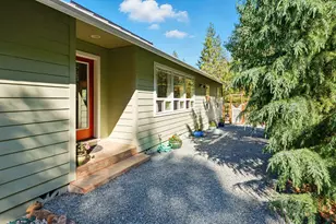 16445 Meadows Rd, White City, OR 97503 - Photo 4